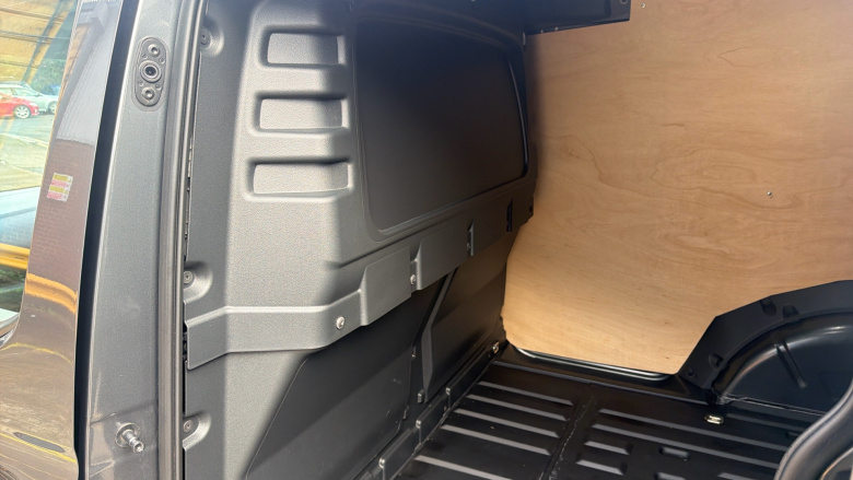 Ford Transit Connect 220 L1 Diesel 2.0 EcoBlue 102ps Limited Van